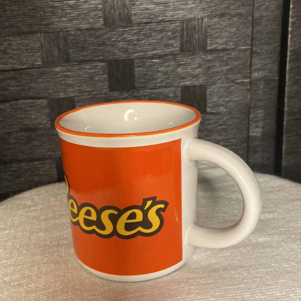 Reese’s mug - Picture 2 of 5